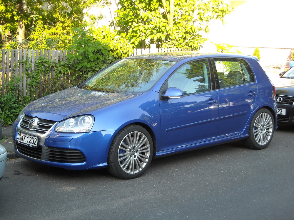 7 VW Golf R32.jpg