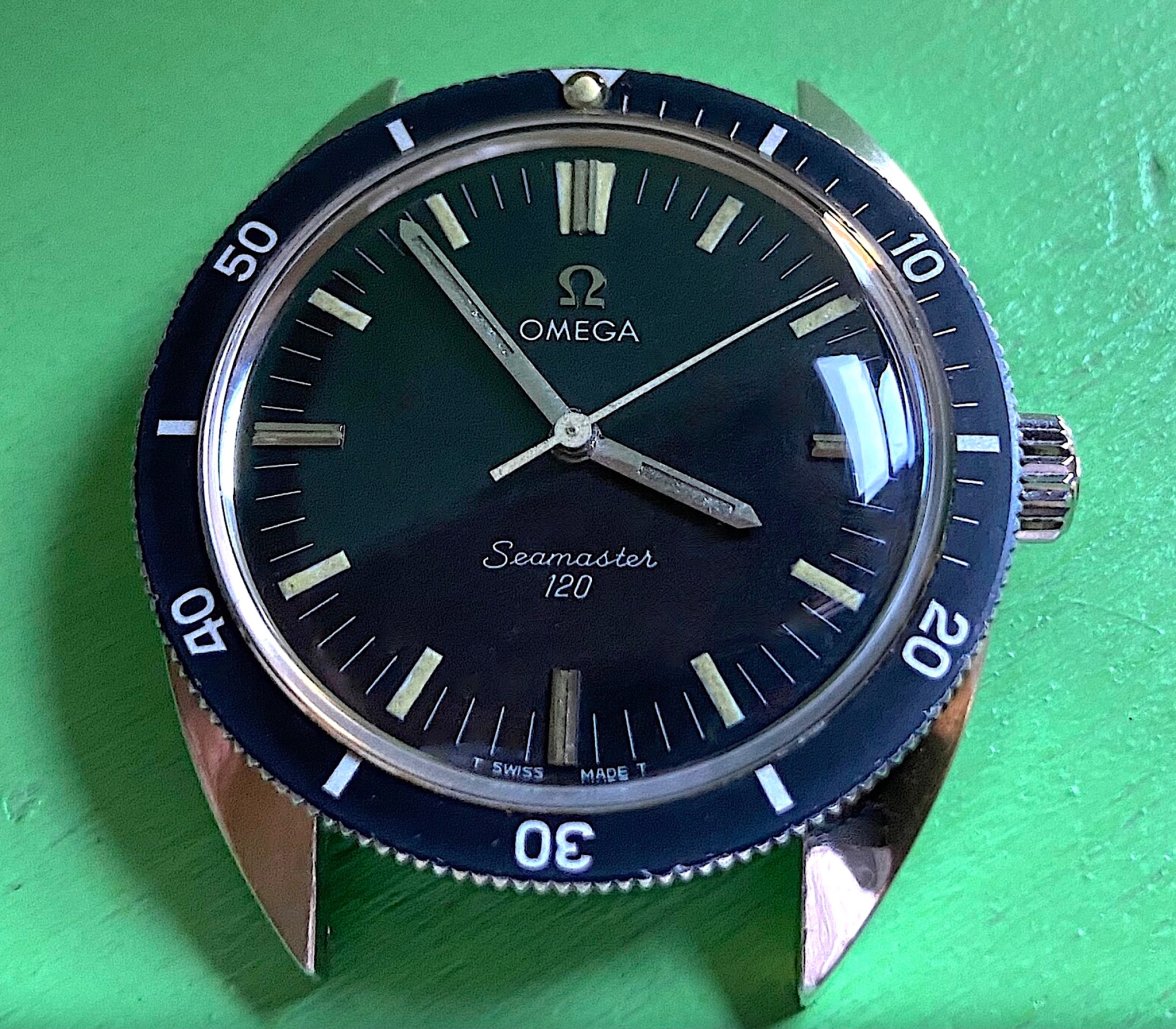 omega_7670976.jpg