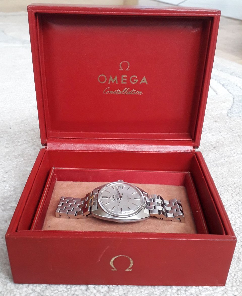 Omega Constellation 168 017 with box 01.jpg