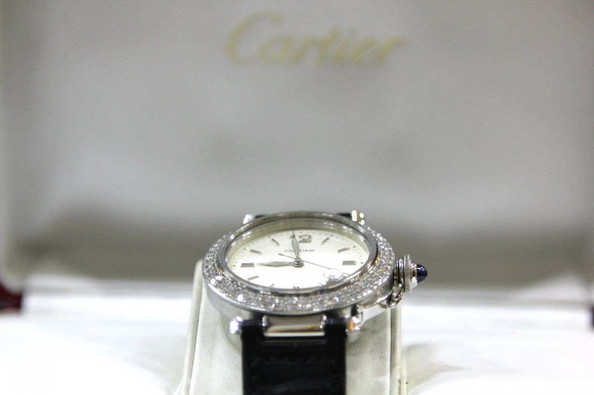 Cartier Pasha XL 1040 6.jpg