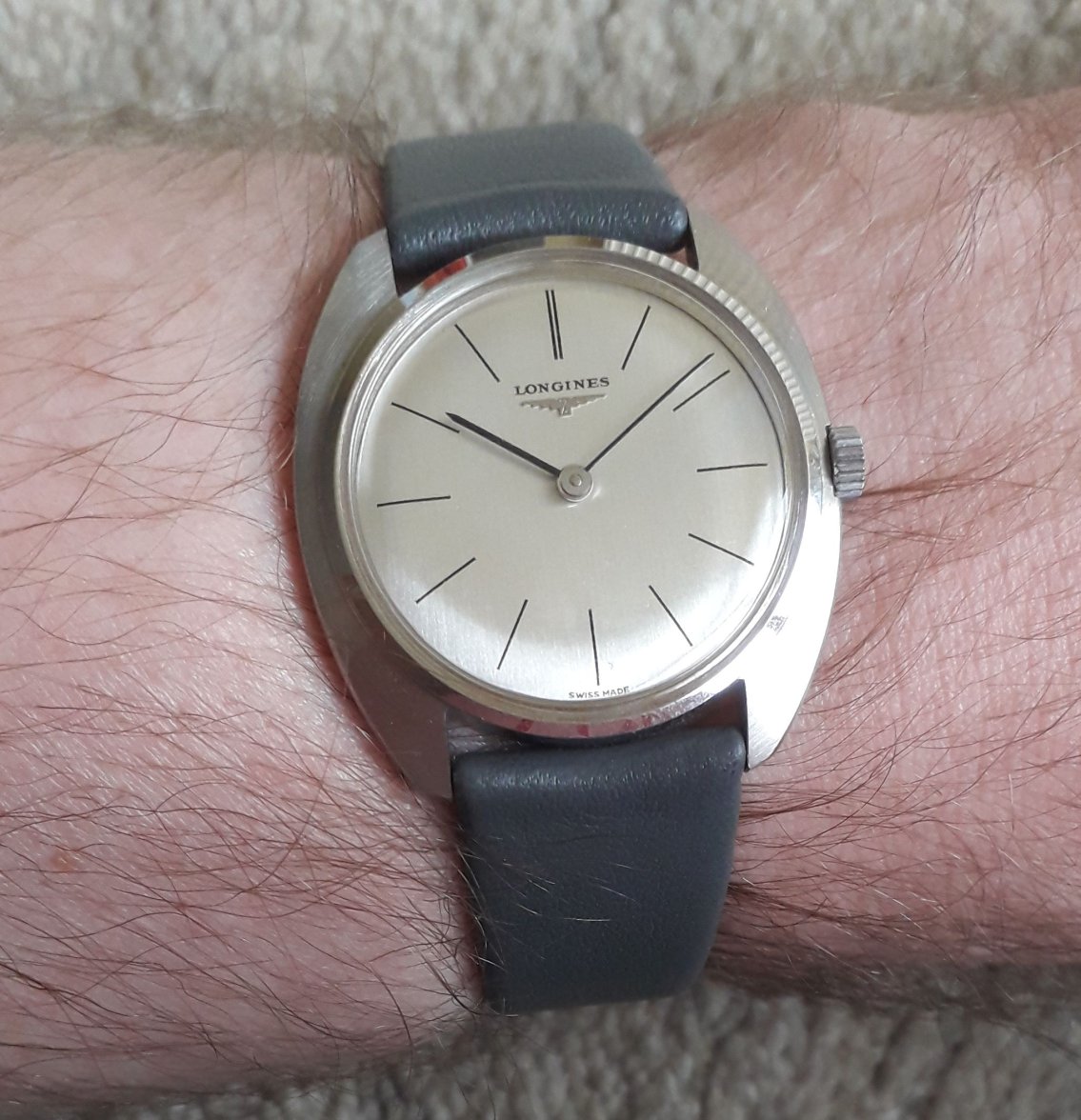 Longines 7823 wristshot 05.jpg