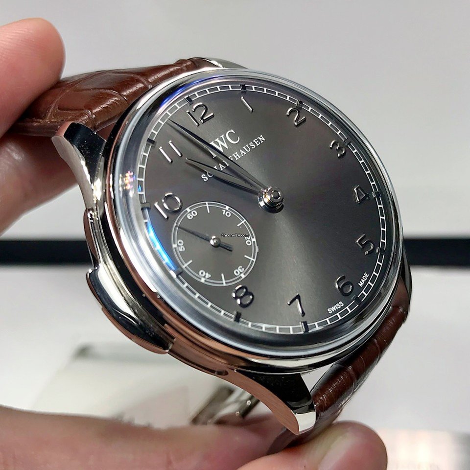 IWC Portuguese Minute Repeater LE IW5242-05.jpg