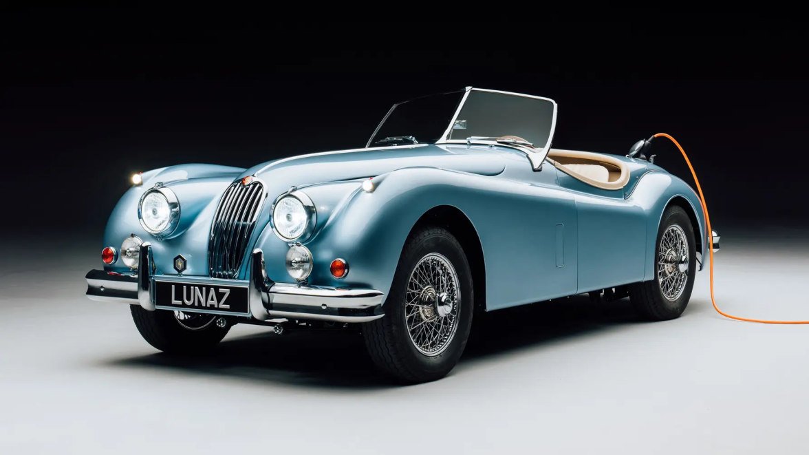 1-Jaguar-XK140-Lunaz.png