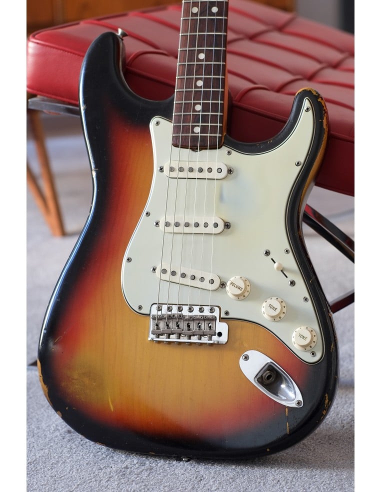 1964-fender-stratocaster-sunburst.jpg