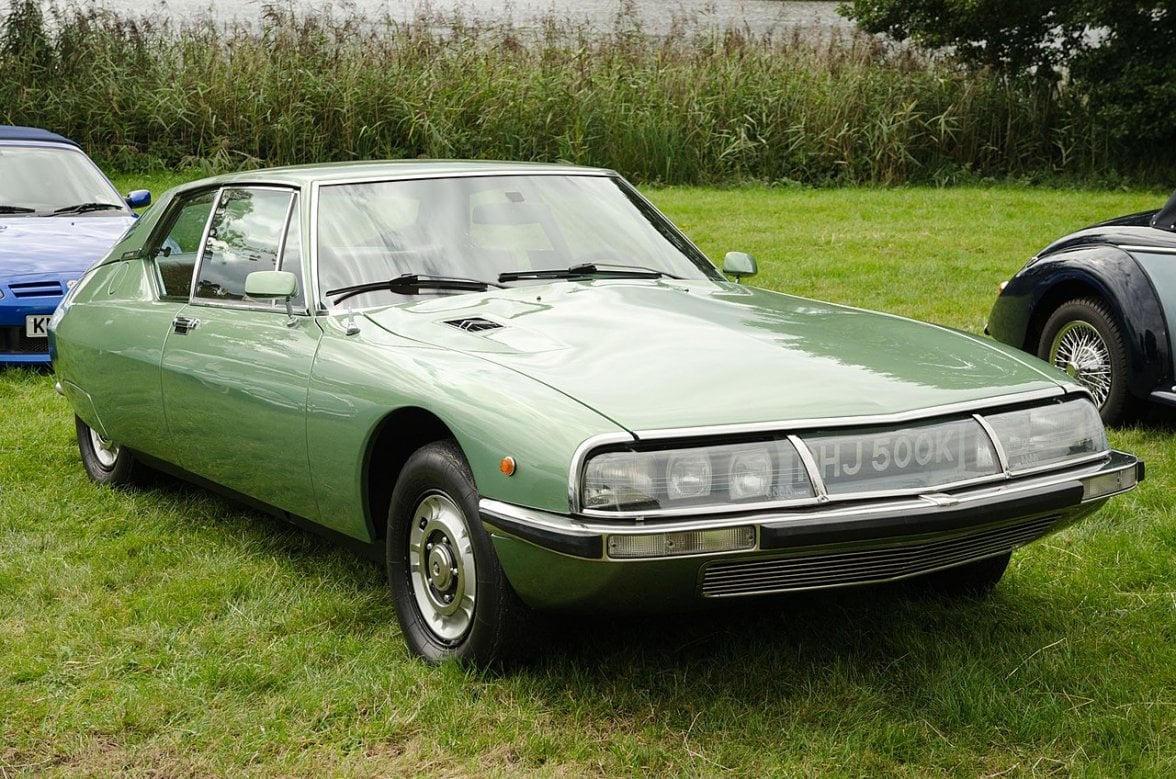 Citroen_SM_(1972)_-_15340846543.jpg