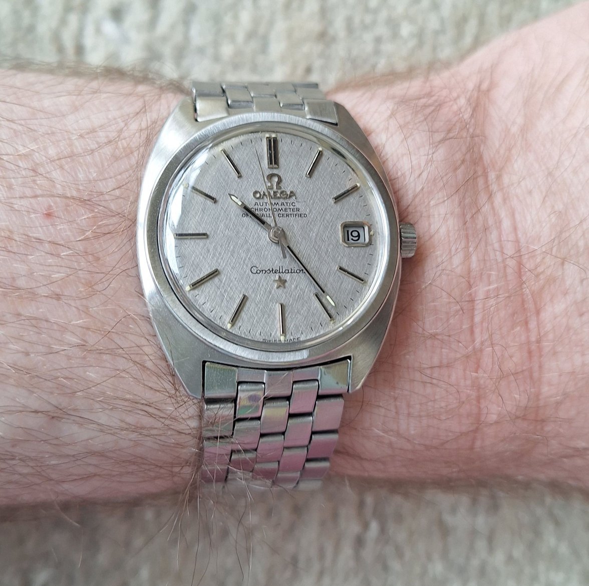 Omega Constellation 168 017 wristshot 05.jpg