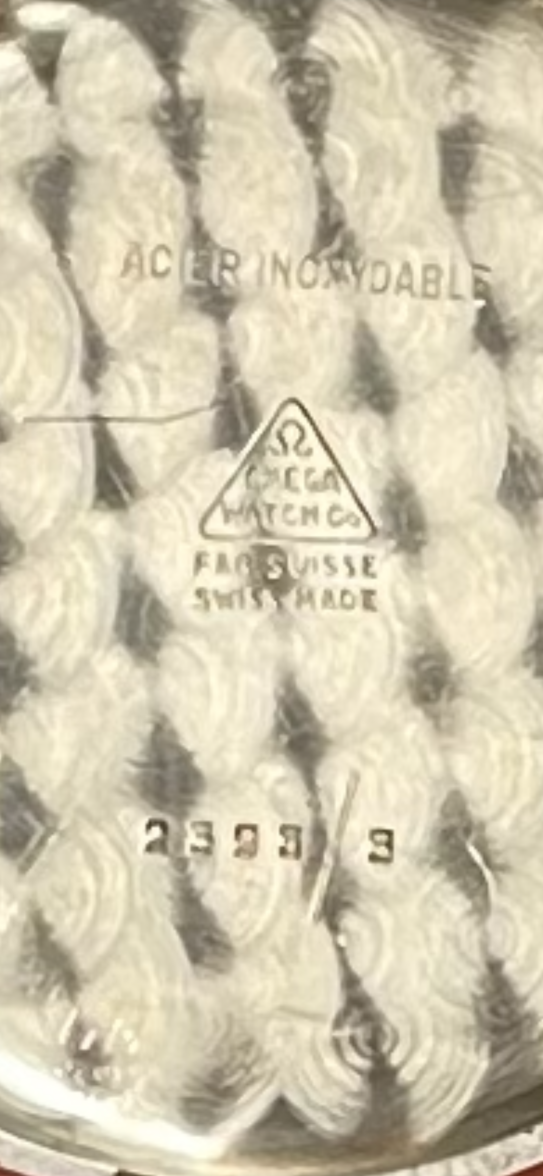 Omega Chr0 33.3 Case Back.png Omega Chr0 33.3 Case Back.png