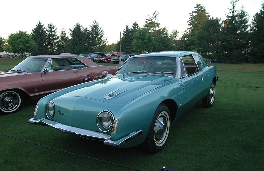 Studebaker Avanti.jpg