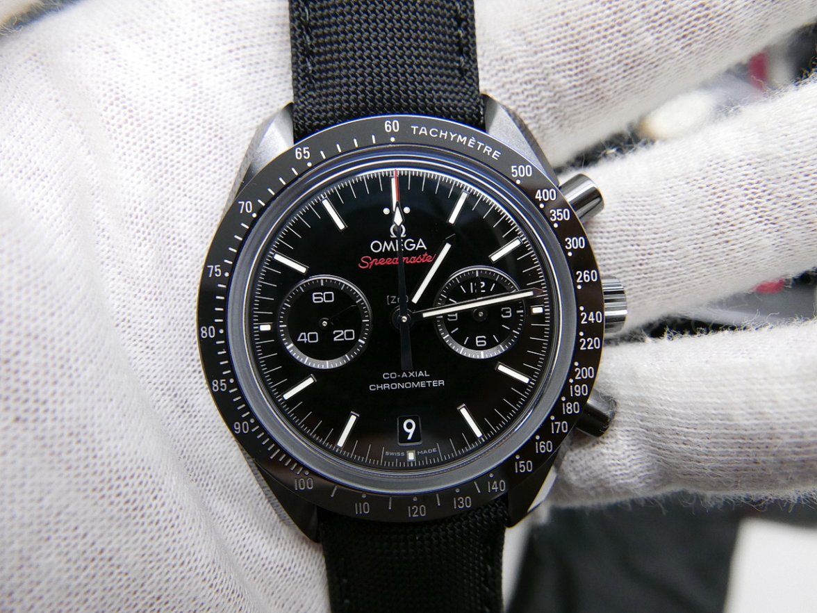 omega speedmaster moonwatch dark side of the moon