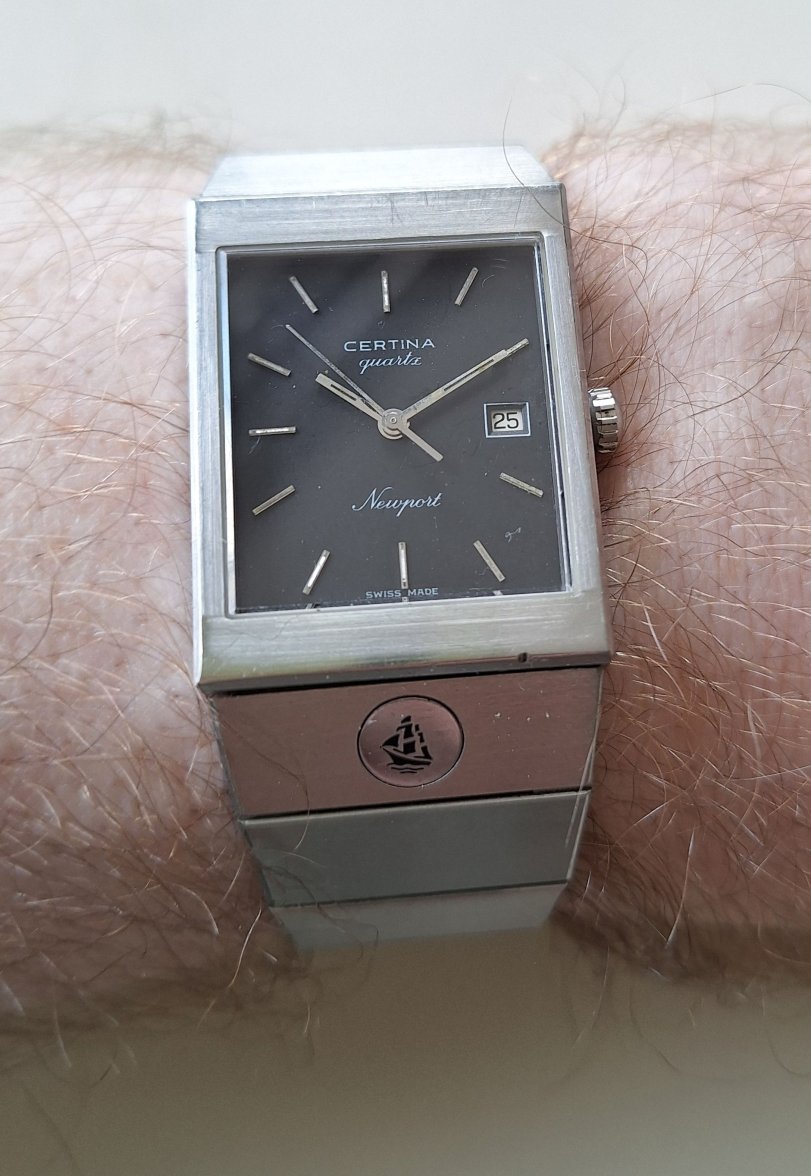 Certina Newport wristshot 06.jpg