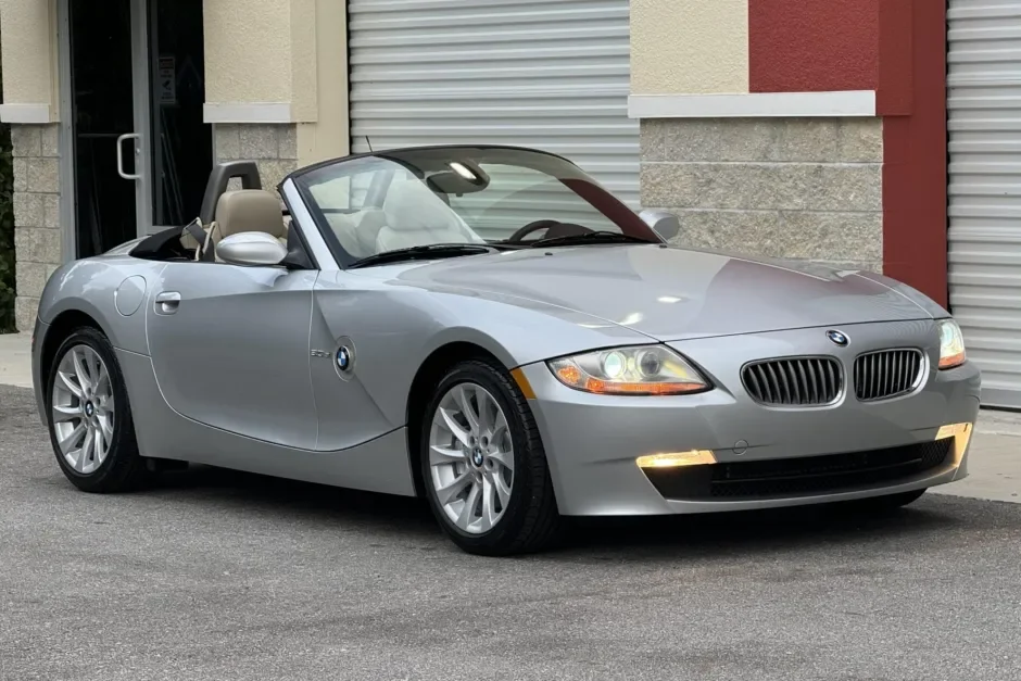 2007_bmw_z4-roadster_img_0289-57006.webp