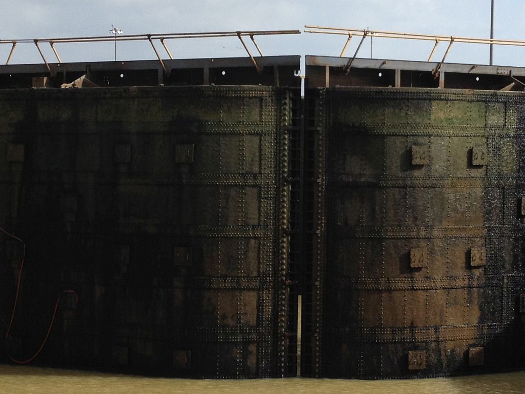 gates riveted IMG_2113.jpg