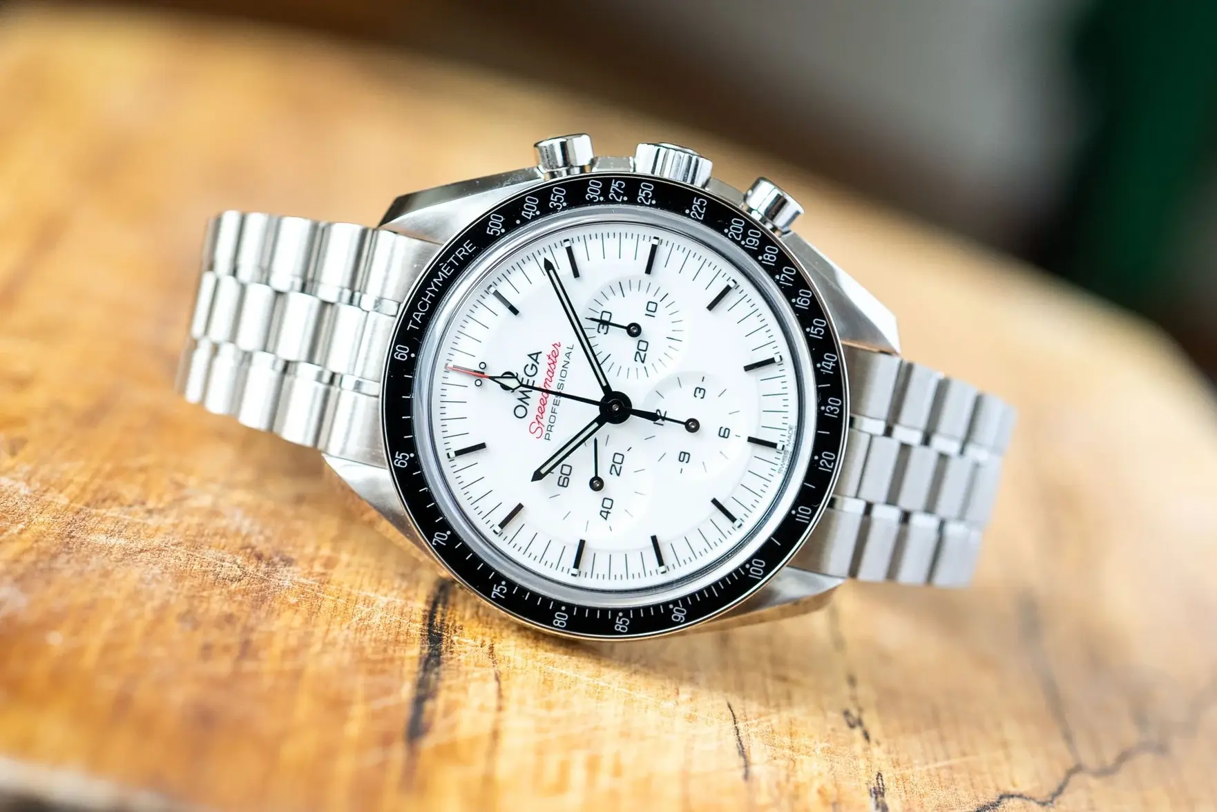 Omega-Speedmaster-Professional-White-6.webp