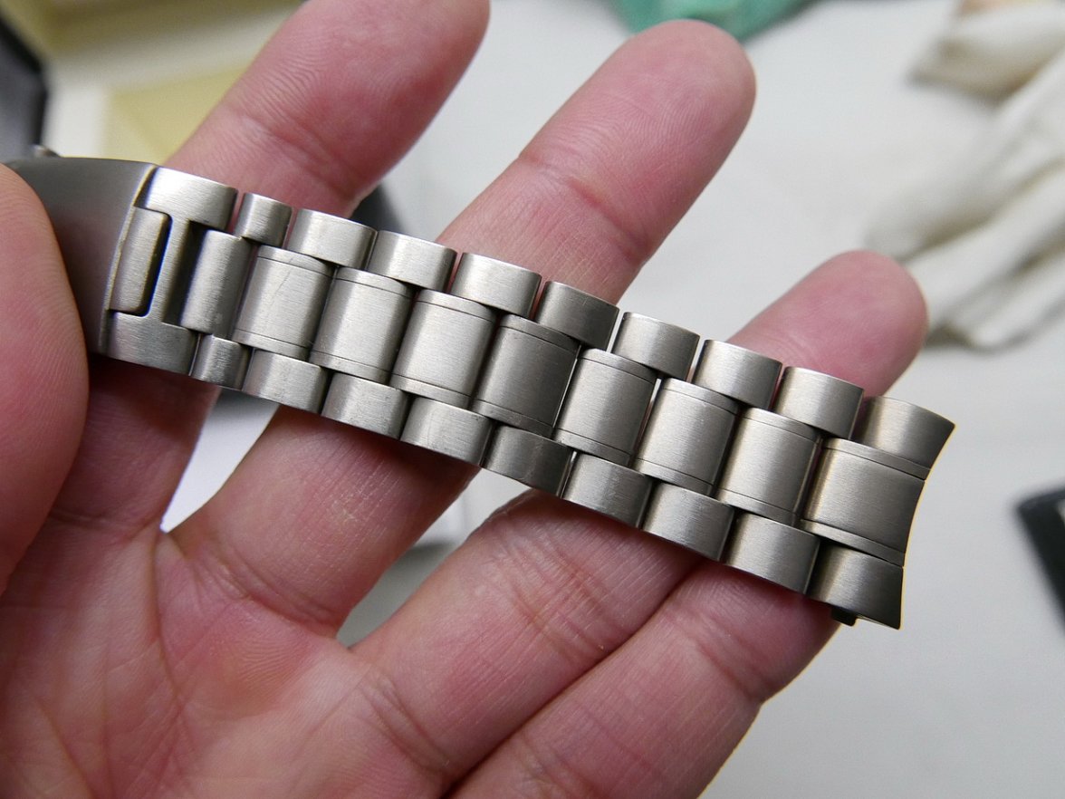 omega seamaster bracelet 20mm