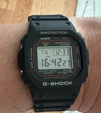 G-Shock DW-5000R-1A.webp