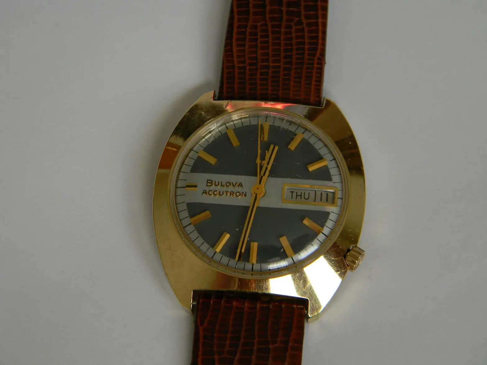 accutron_blue 004.webp