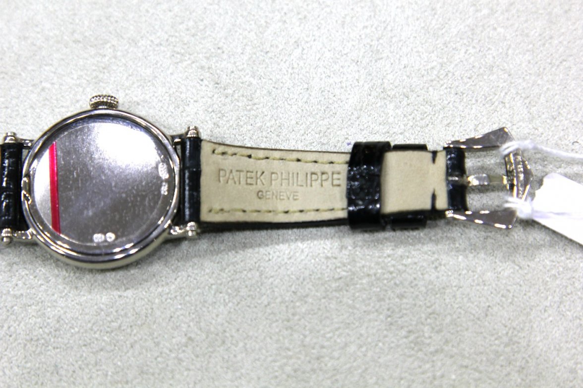 Patek Philippe Lady Calatrava 4861G-001 12.jpg