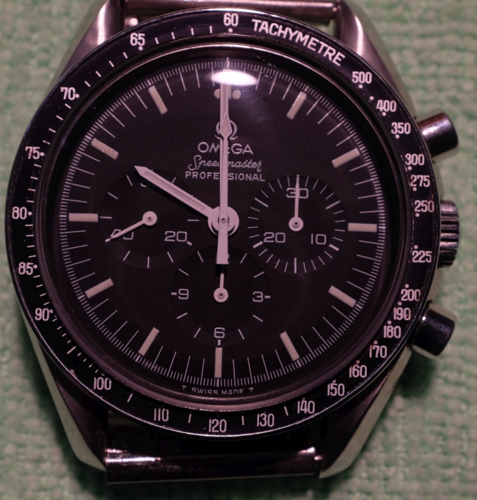 Omega speedmaster scratches best sale