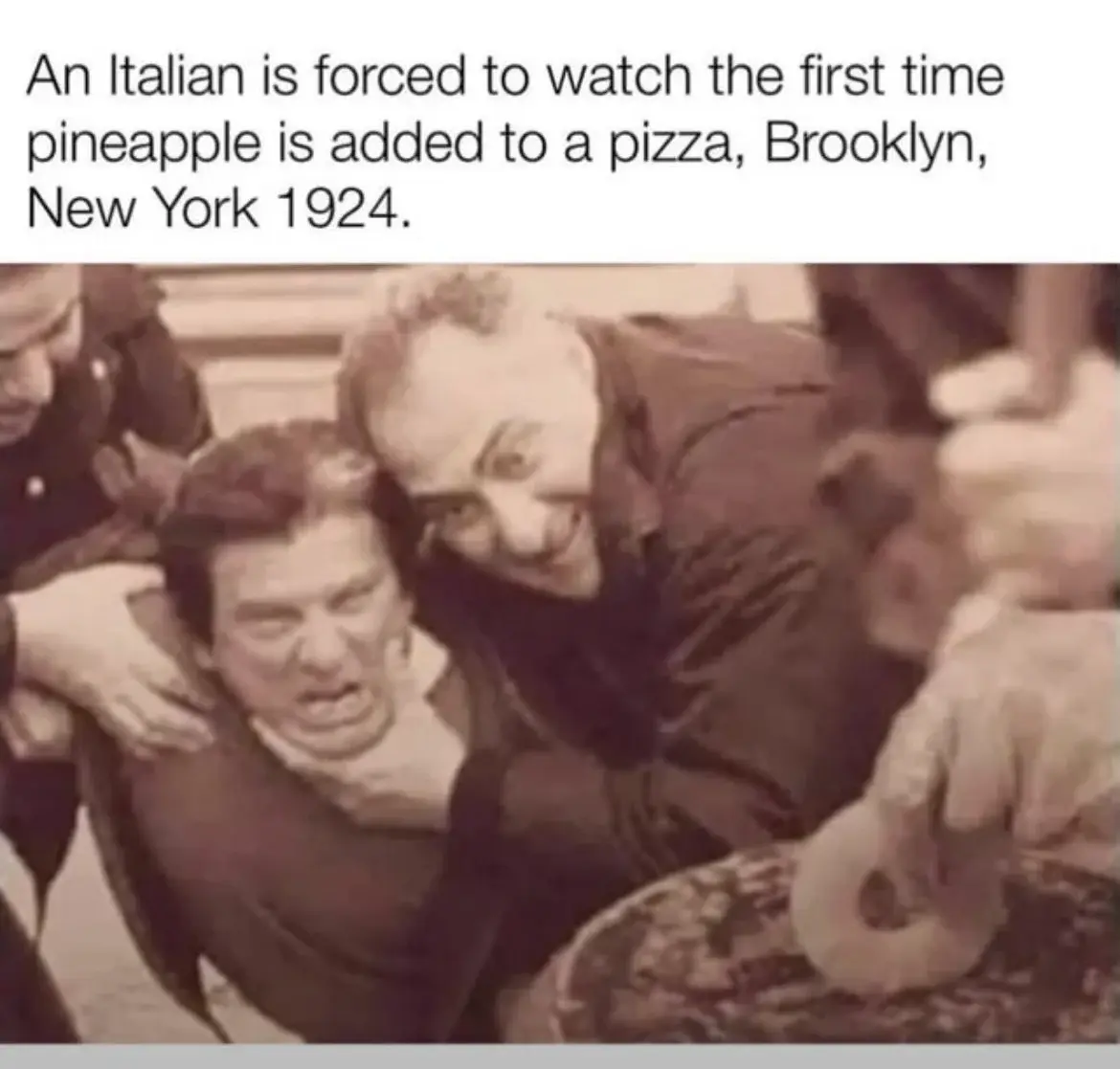 pineapple pizza.webp