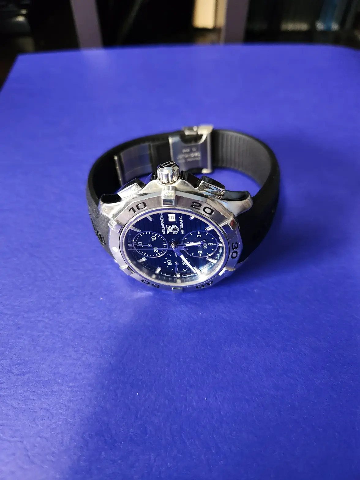 TAG with rubber strap_1.webp