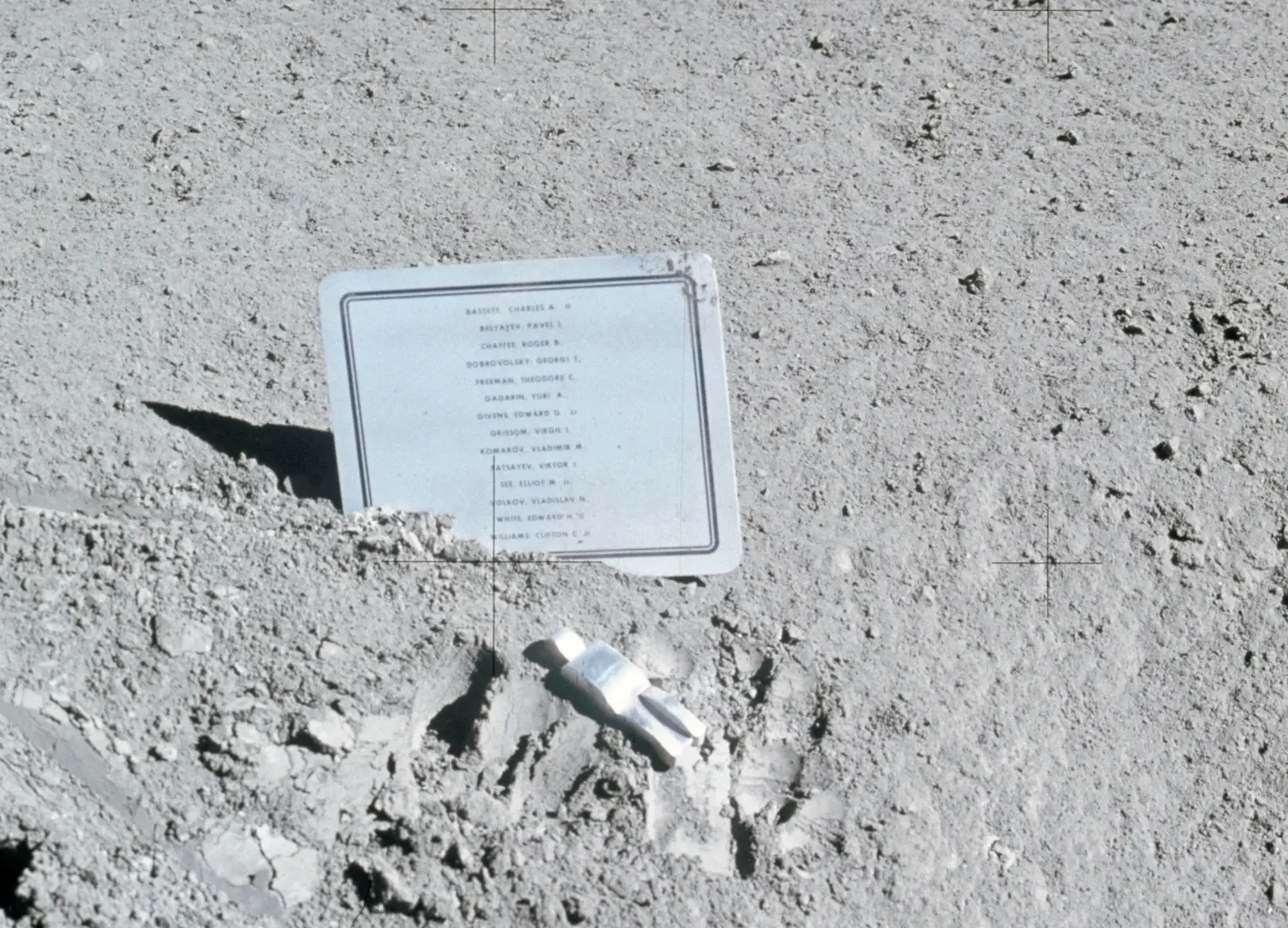 NASA Fallen Astronaut klein.webp