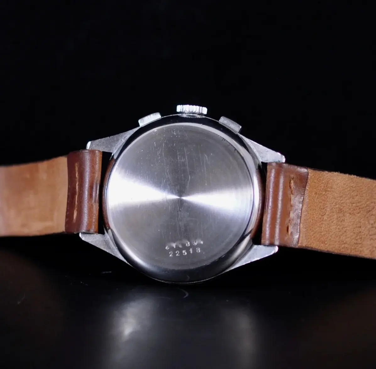 p_3_2_0_6_3206-UNIVERSAL-GENEVE (1).webp