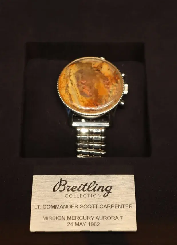 Breitling-moonwatchuniverse-NASA.webp
