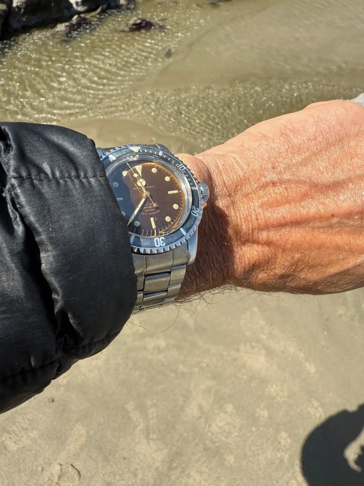 Tudor Sub at the beach.webp