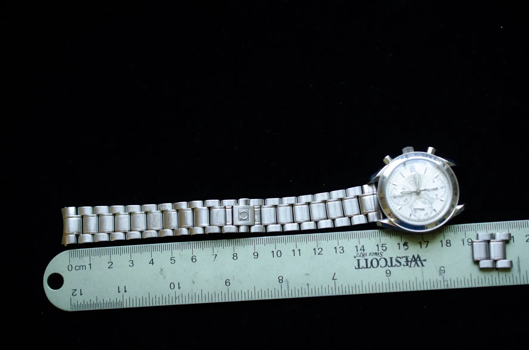 Omega Speedmaster Auto Date-6328.webp