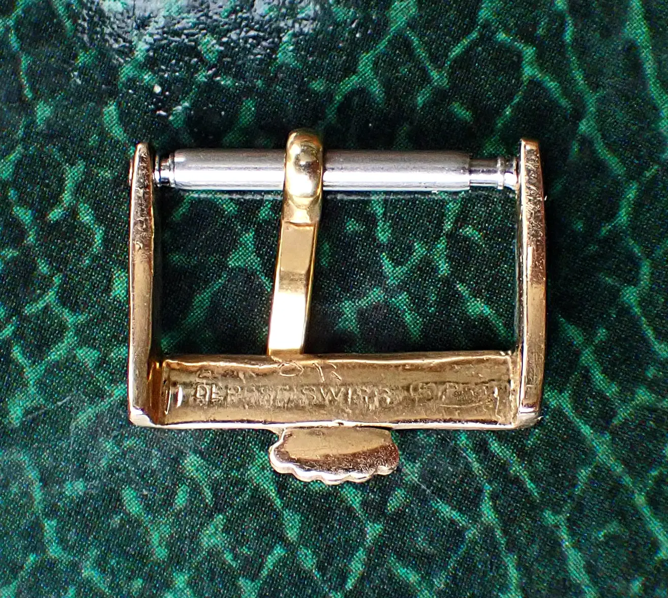 Rolex18kBuckle_1-innr copy.webp