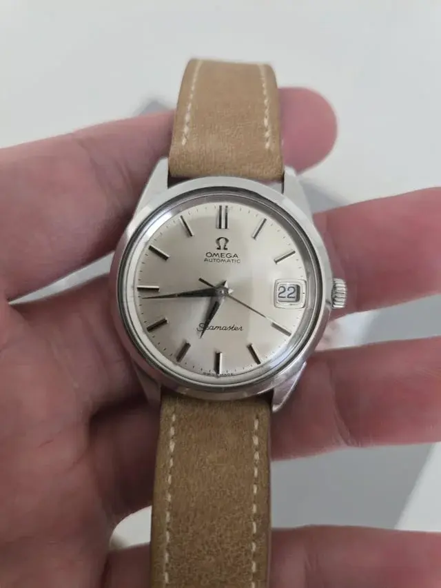 wts-1969-omega-seamaster-sunburst-champagne-dial-800-v0-ql6e9rh1lvef1.webp