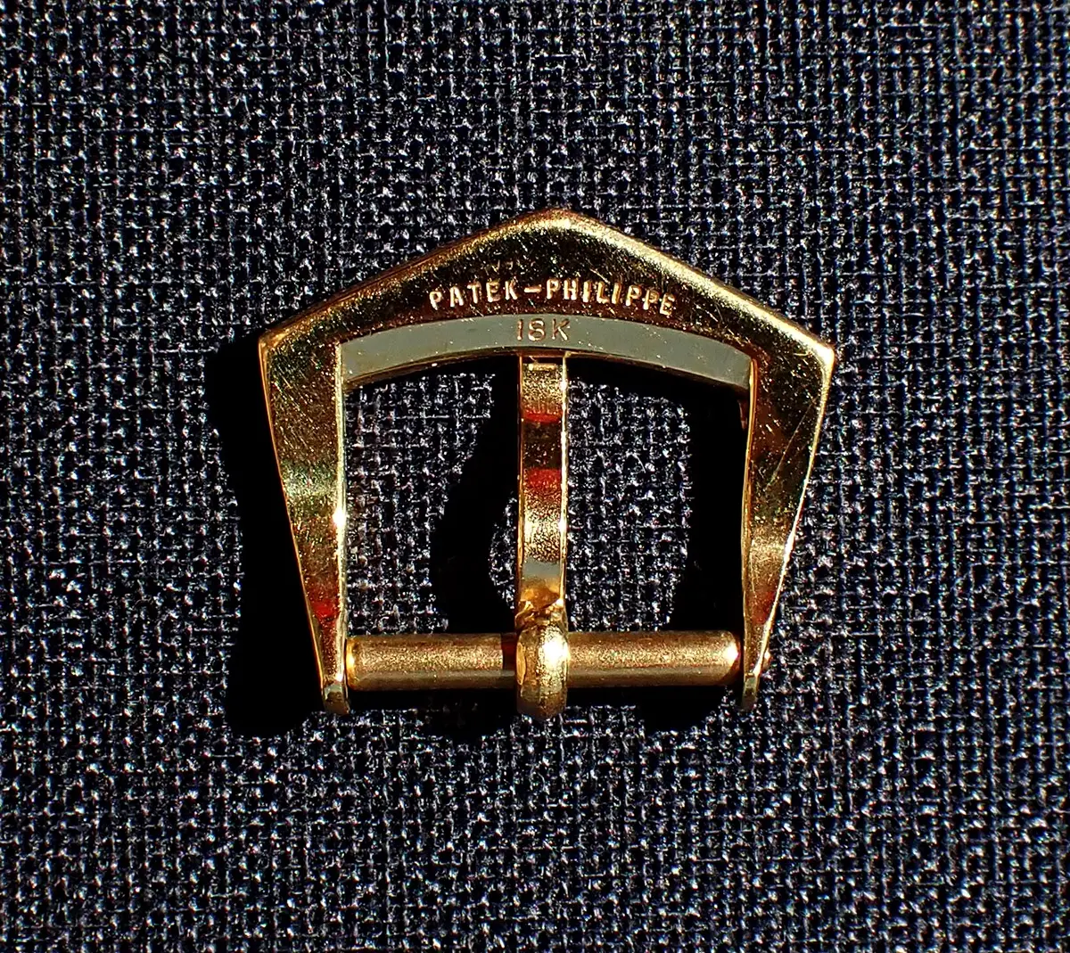 Patek12-5YGBuckle-innralt2-2 copy.webp