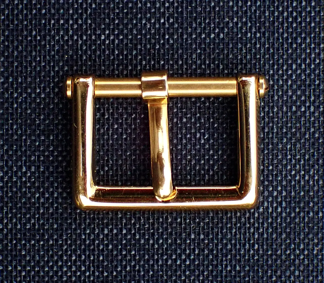 PatekVintage18kScrewBkl-1 copy.webp