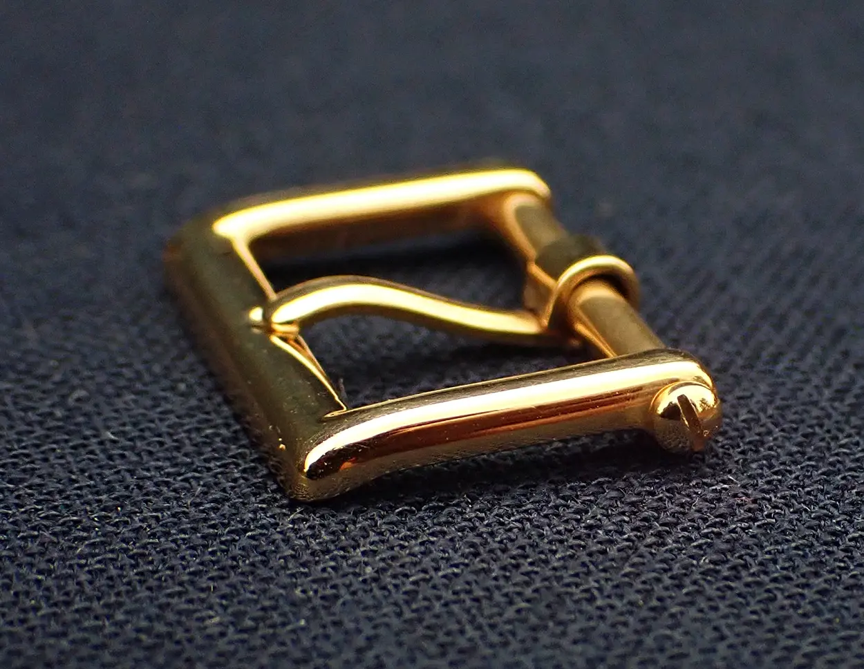 PatekVintage18kScrewBkl-angl2 copy.webp