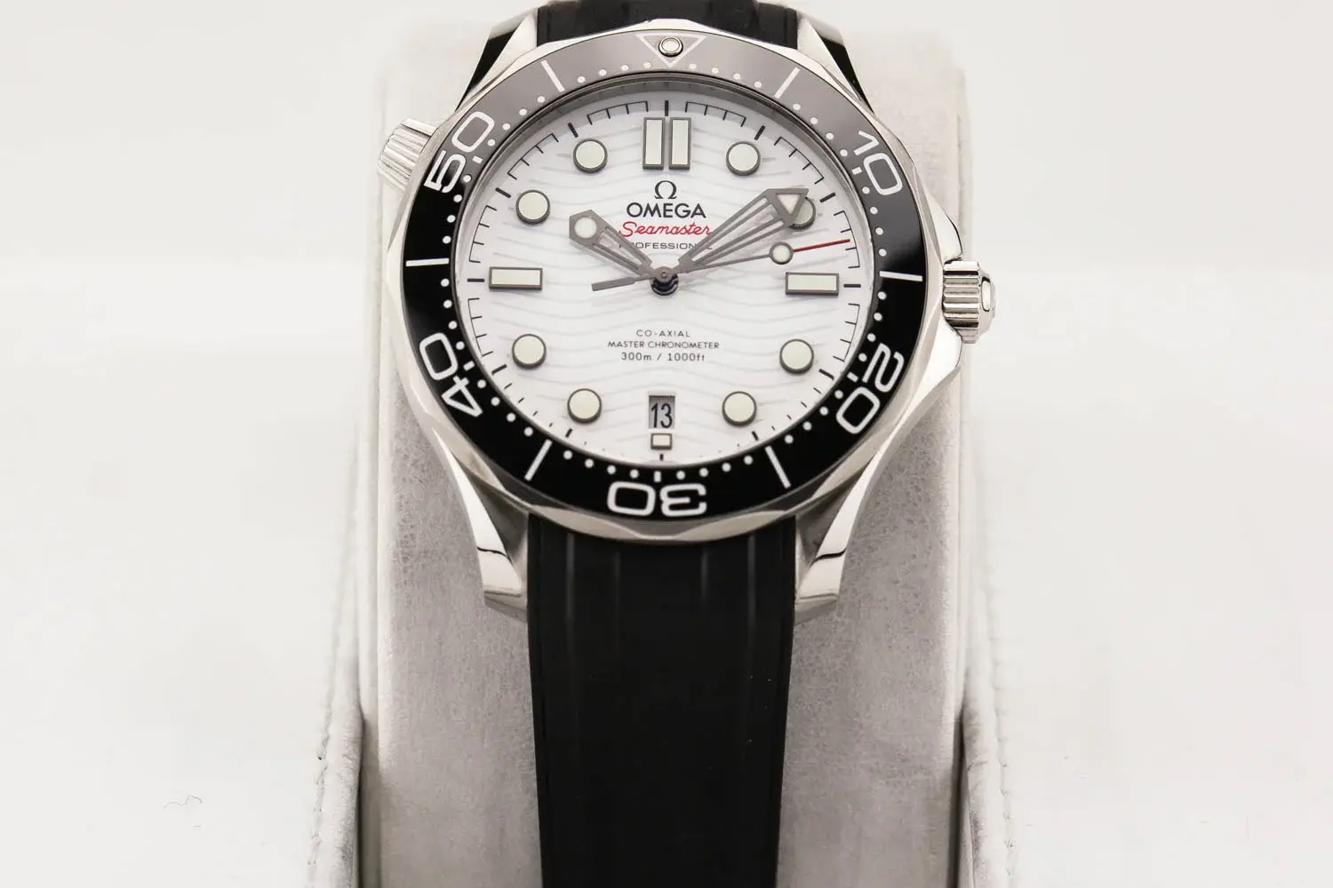 Omega Seamaster 300 White Wave Diver PO 081325 (2 of 9).webp