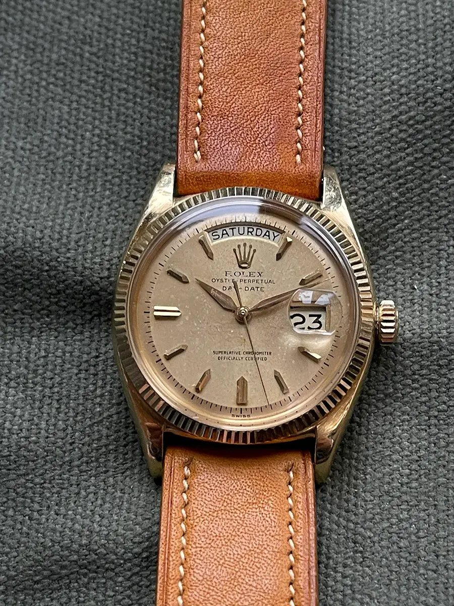 6611b -watch face.webp