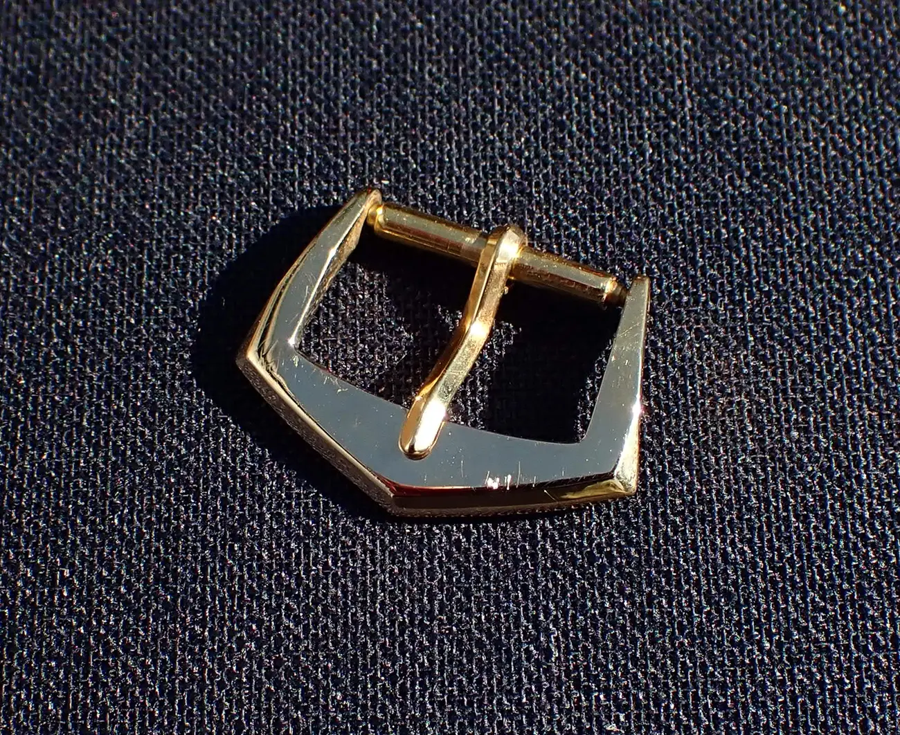 Patek18kPointed14mm-angl1 copy.webp