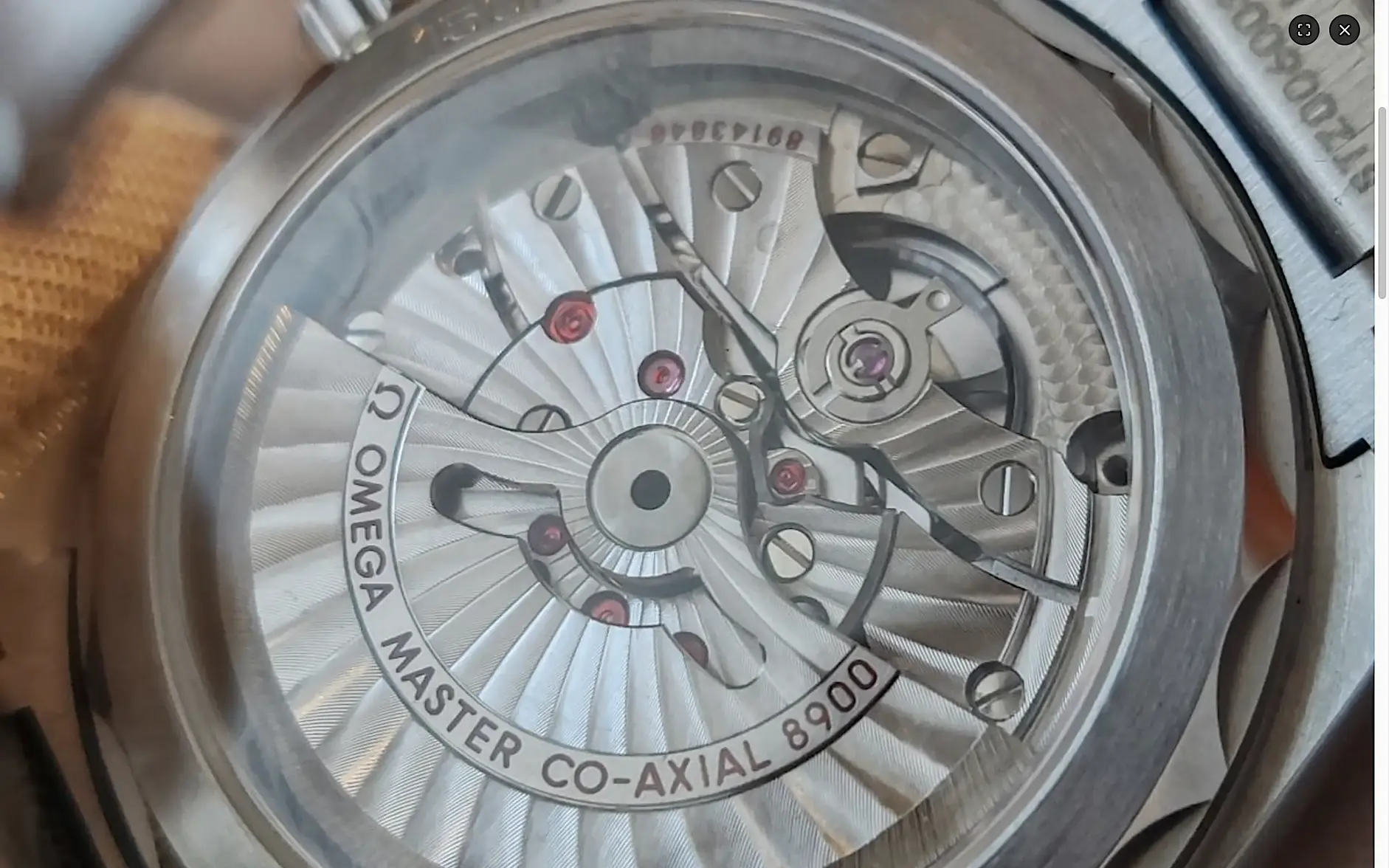 Fake Omega 8900.webp