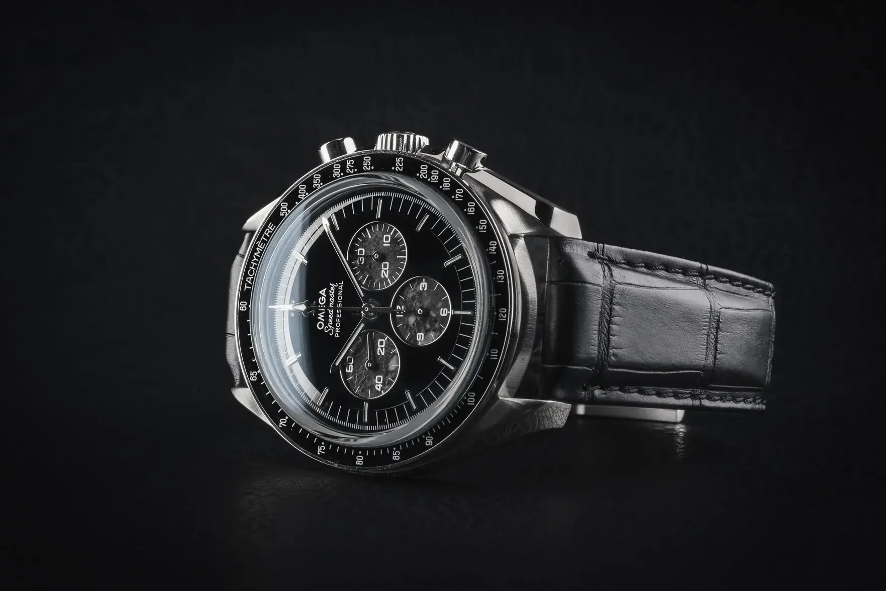 Speedmaster-321-Platinum-Vs-Patek-5070P-11-2.webp