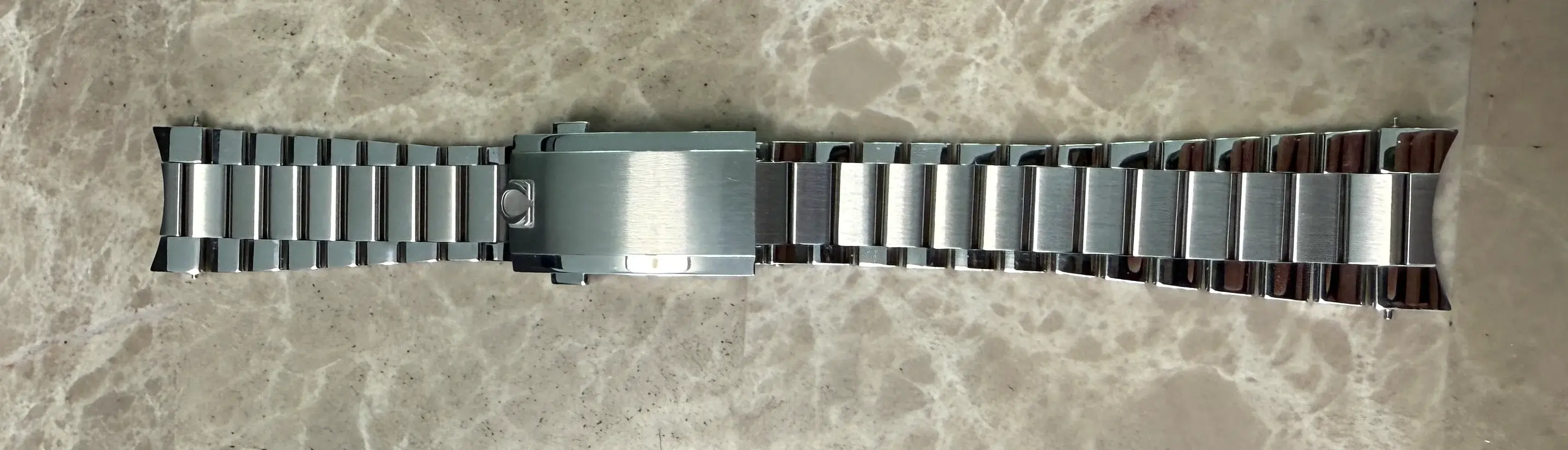 SOLD - Omega Speedmaster 57 20 MM Flat Link Bracelet, Pushbutton