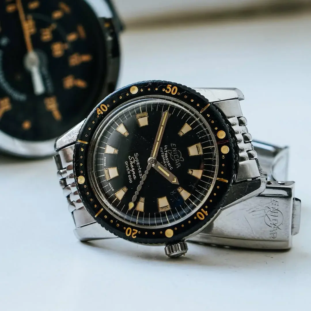 Enicar Bakelite Diver day with @mattsworldwatch ;) 40mm Sherpa Diver 600 with original Bakeli...webp