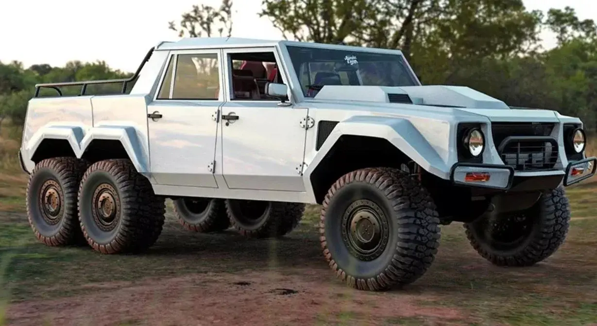 Lamborghini LM002 (2).webp