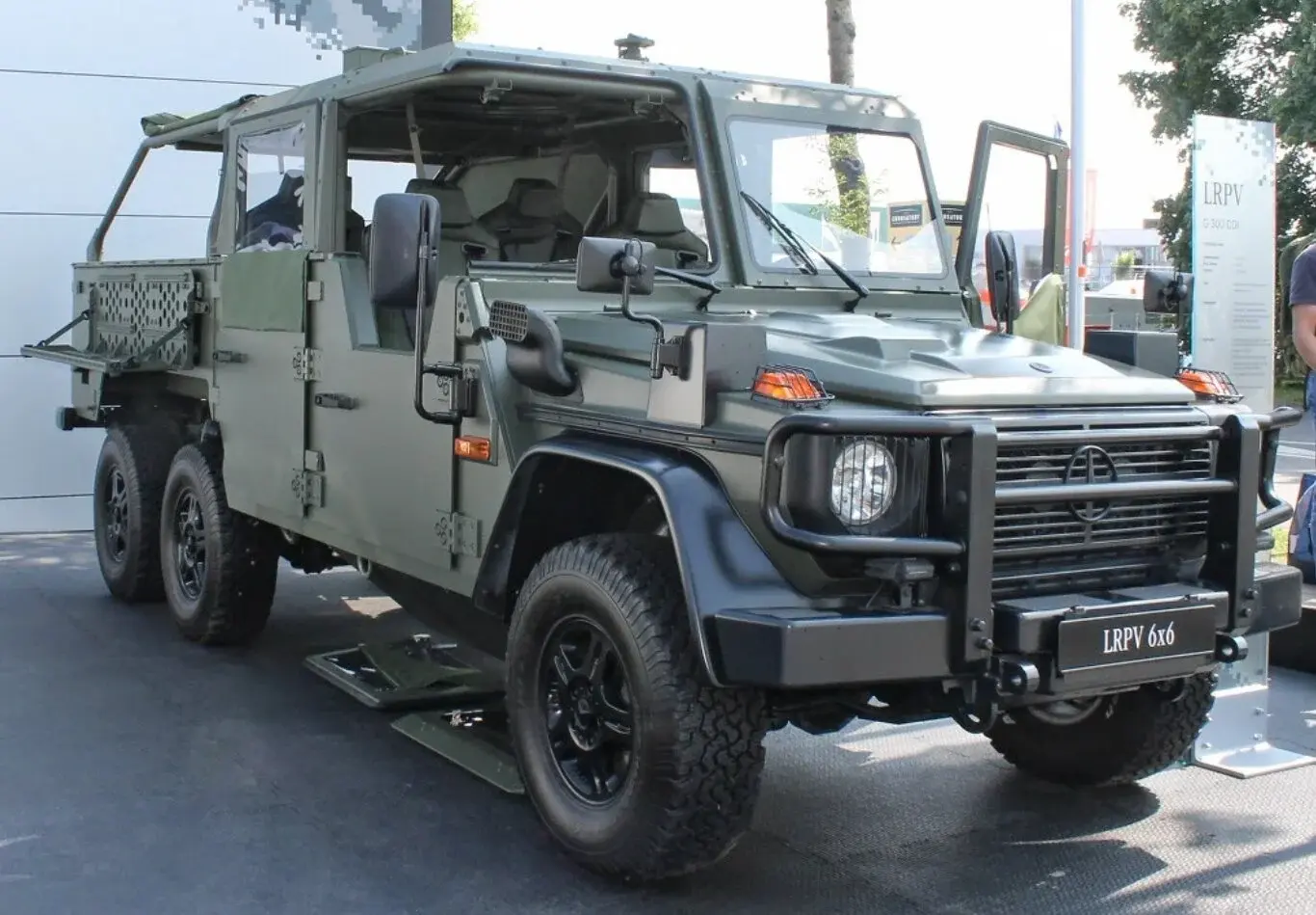 Mercedes LRPV 6x6.webp