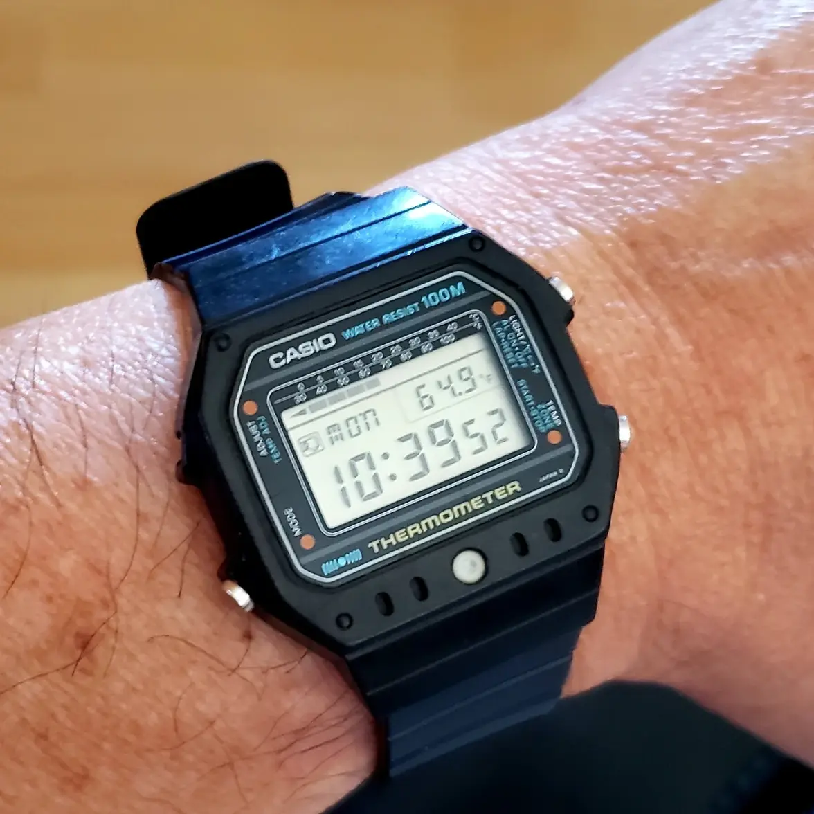 Casio TS-1000 on the wrist.webp