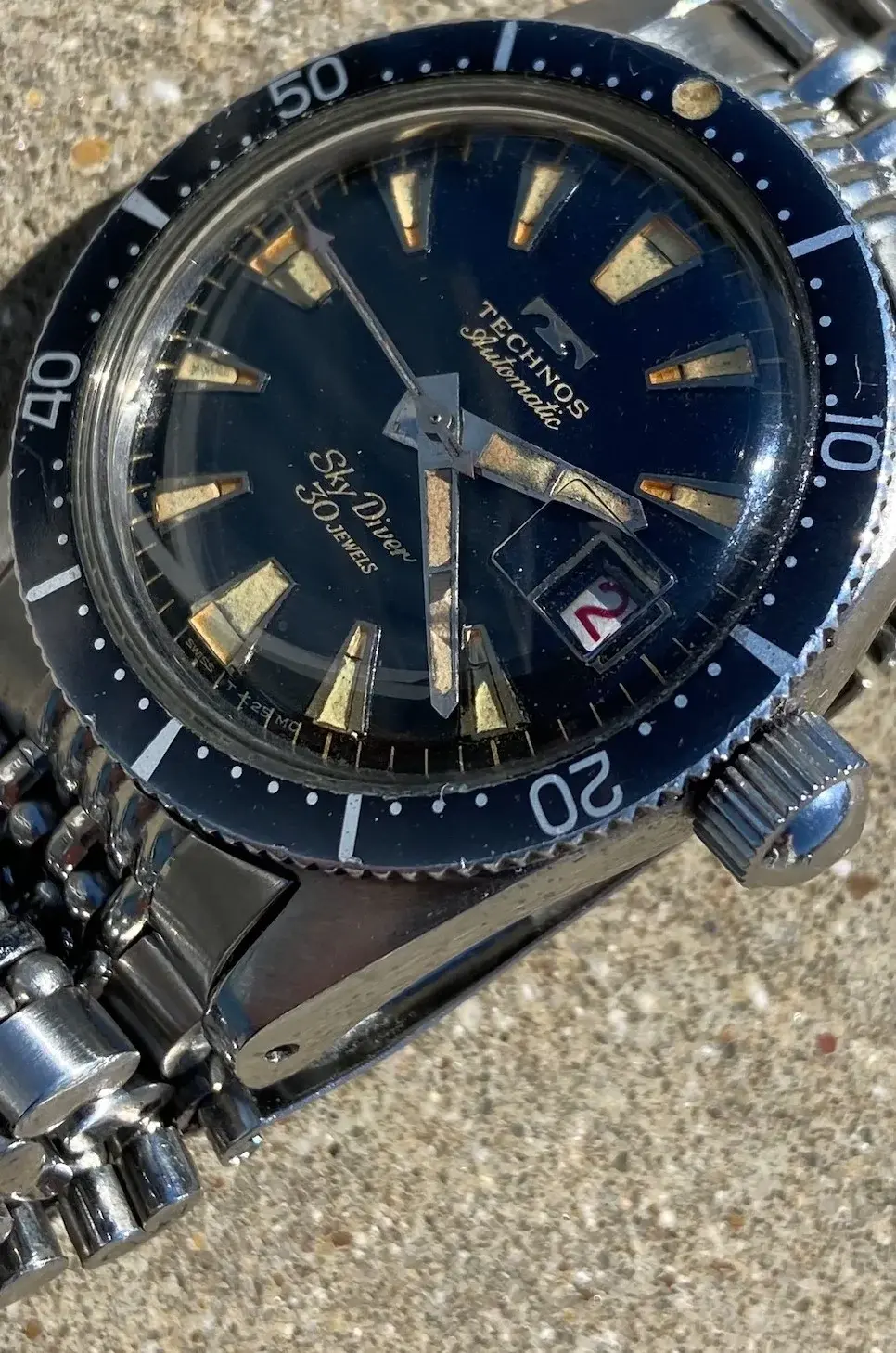 5lug macro 10 20 2025.webp