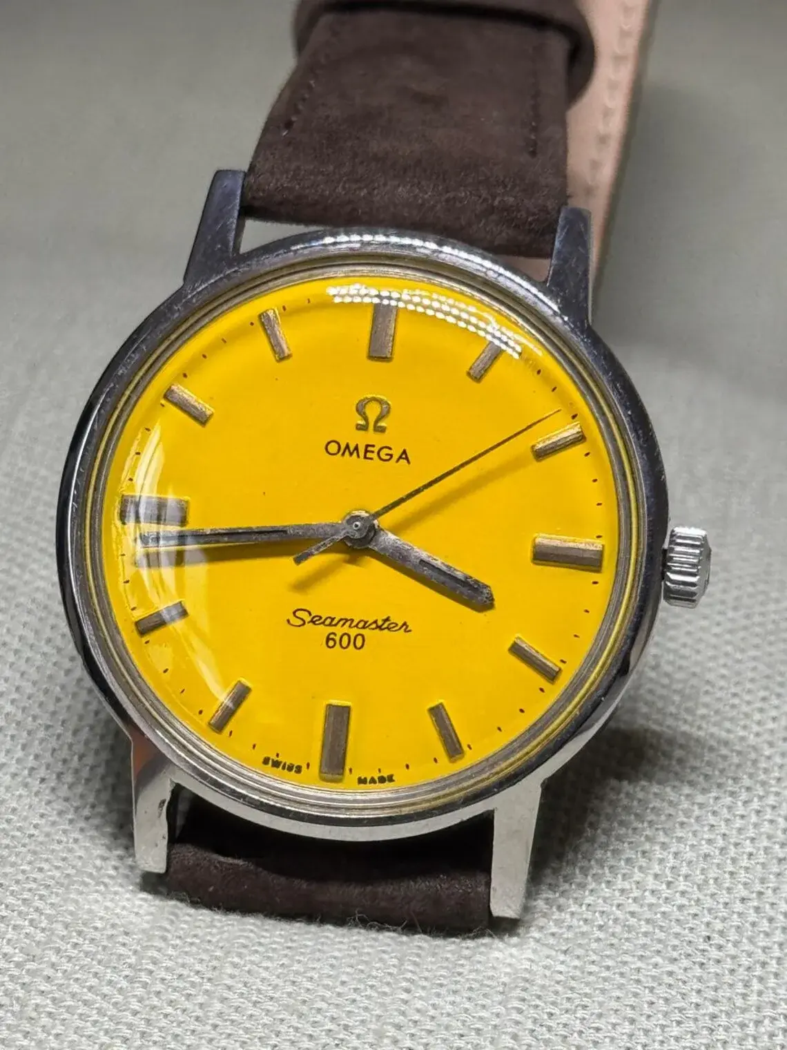 yellow seamaster (1).webp