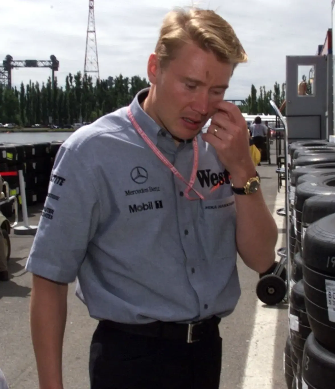 Mika 1999 gold 6000.webp Mika 1999 gold 6000.webp