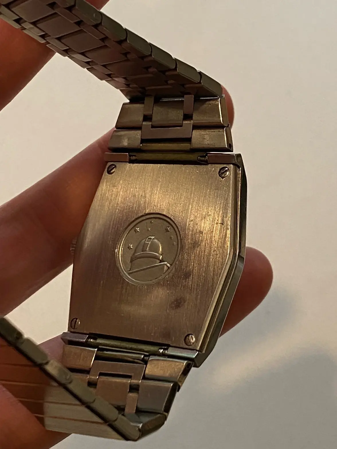 watch image1 (back).webp