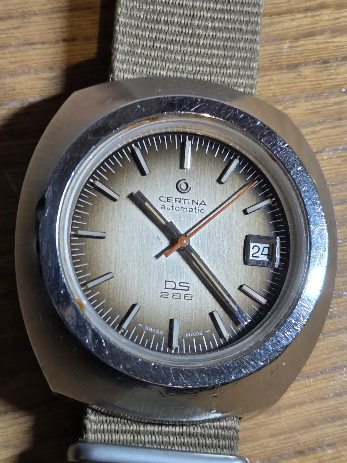 20251028_225717.webp 20251028_225717.webp