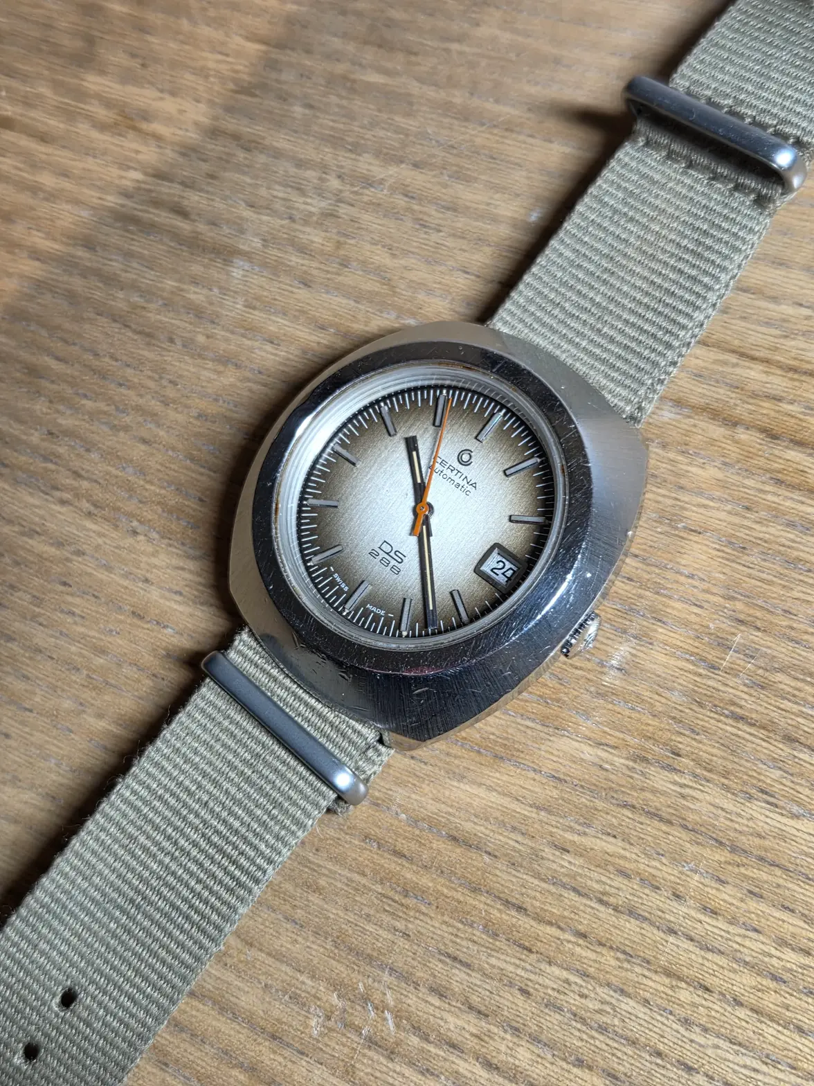 20251028_225705.webp 20251028_225705.webp